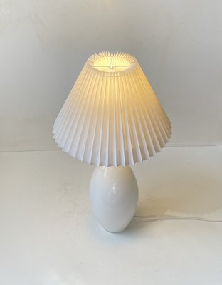 Cocoon Table Lamp in White Glass by Peter Svarrer from Holmegaard-LCR-1718669