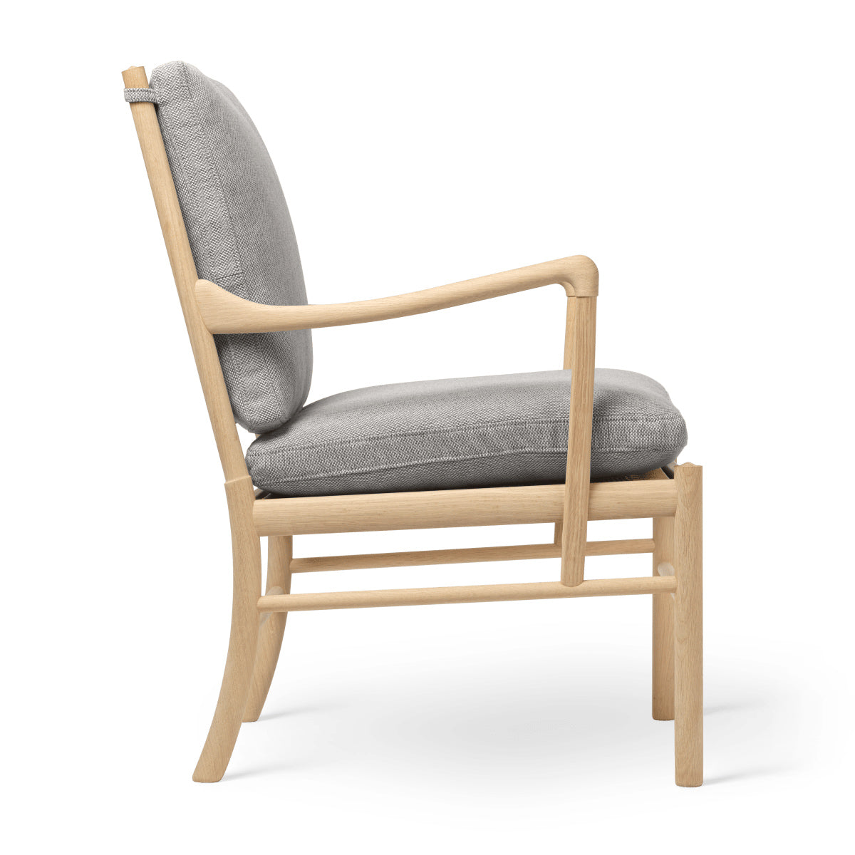 OW149 | Colonial Chair by Carl Hansen & Søn #Oak/Soaped/Fabric | Re-wool | 128