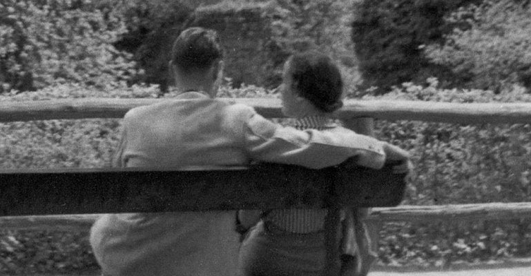 Couple on a Bench Front of Heidelberg Castle, Germany 1936, Printed 2021-DYV-990677