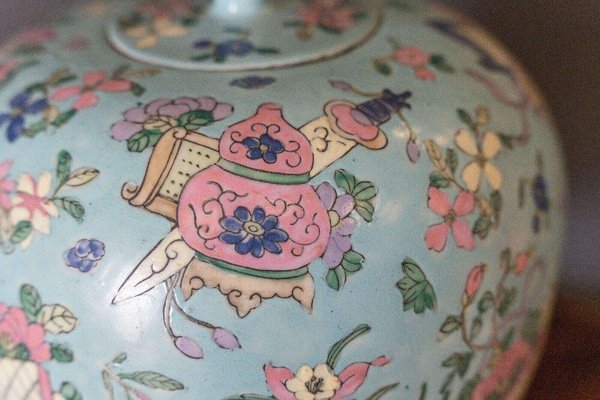 Covered Ginger Pot in 20th Century China Porcelain with Floral Ornamentation-QKG-1762670