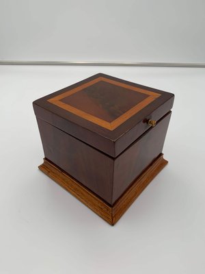 Cubic Biedermeier Box in Mahogany and Maple, Austria, 1840a-NNB-2033918