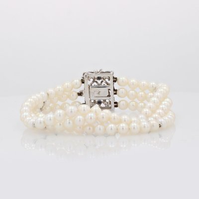 Cultured Pearl 18 Karat White Gold Sapphire Diamond Clasp 3 Rows Bracelet, 1970s-OLU-2042365