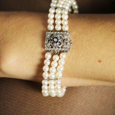 Cultured Pearl 18 Karat White Gold Sapphire Diamond Clasp 3 Rows Bracelet, 1970s-OLU-2042365