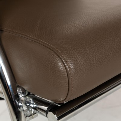 Curve Leather Relax Chair from Ip Design-RQW-2028466