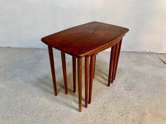 Danish Boat-Shaped Teak Nesting Side Tables, 1960s, Set of 3-JP-971325