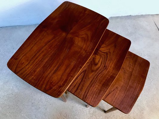 Danish Boat-Shaped Teak Nesting Side Tables, 1960s, Set of 3-JP-971325