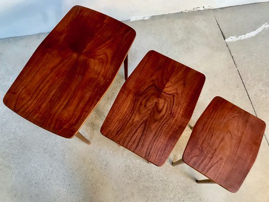 Danish Boat-Shaped Teak Nesting Side Tables, 1960s, Set of 3-JP-971325