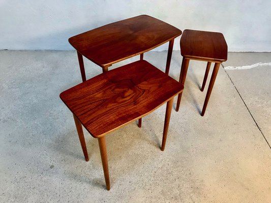 Danish Boat-Shaped Teak Nesting Side Tables, 1960s, Set of 3-JP-971325