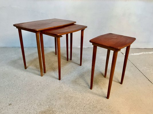 Danish Boat-Shaped Teak Nesting Side Tables, 1960s, Set of 3-JP-971325