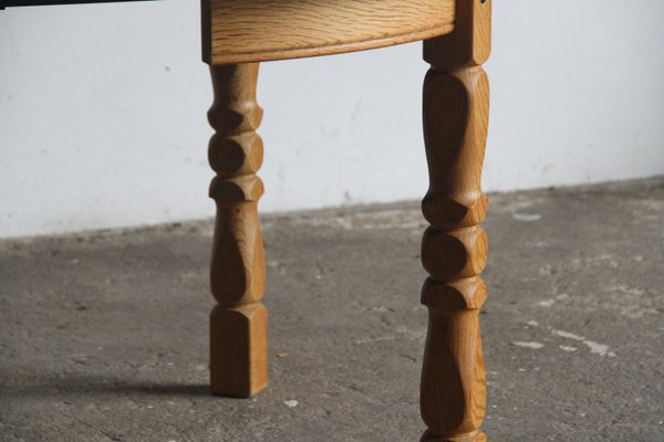 Danish Brutalist Oak Extending Dining Table in the style of Henning Kjærnulf, 1960s-QNP-2027726