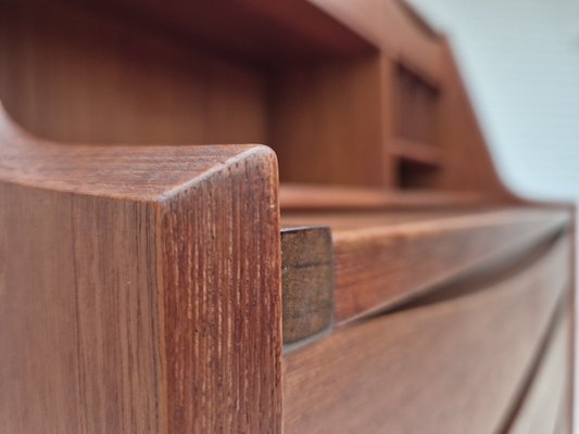 Danish Chest of Drawers in Teak Wood, 1960s-TMW-2028165