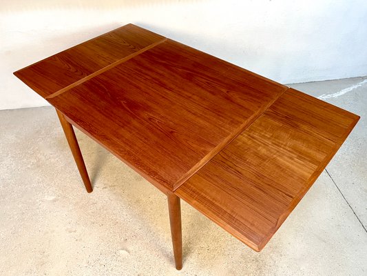 Danish Extendable Square Teak Dining Table with Curved Edges by Poul Hundevad for Hundevad & Co., 1960s-JP-1347652