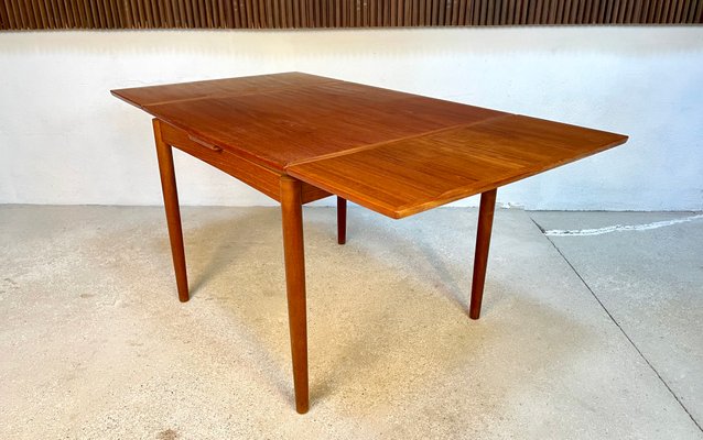 Danish Extendable Square Teak Dining Table with Curved Edges by Poul Hundevad for Hundevad & Co., 1960s-JP-1347652