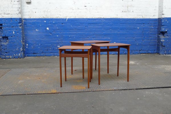 Danish Model 13 Boat-Shaped Nesting Tables in Teak, 1960s, Set of 3-VRE-977893