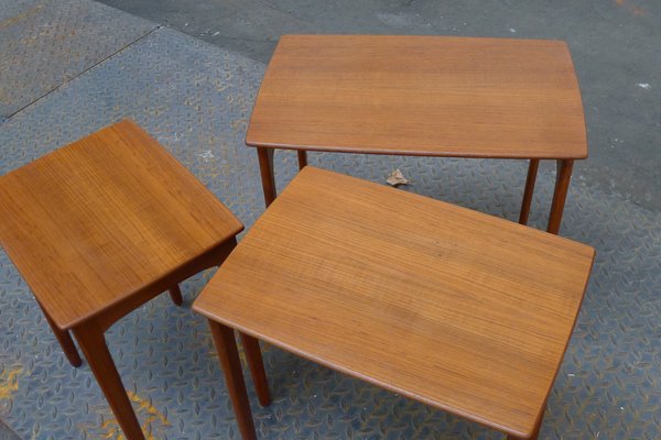 Danish Model 13 Boat-Shaped Nesting Tables in Teak, 1960s, Set of 3-VRE-977893