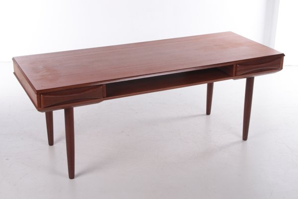 Danish Modernist Teak Coffee Table from Dyrlund, 1960s-EZZ-984438