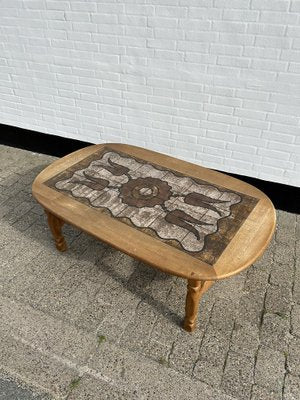 Danish Oak Coffee Table with Ceramics-OYZ-1705290