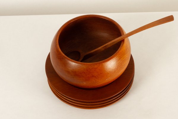 Danish Teak Plates and Bowl from Wiggers and Jens Quistgaard, 1960s, Set of 6-WIX-572424