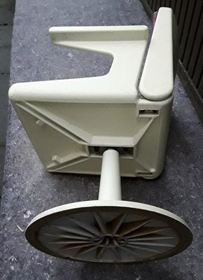 Desk Chair with Purple & White Plastic on Tulip Base, 1970s-HOI-778947