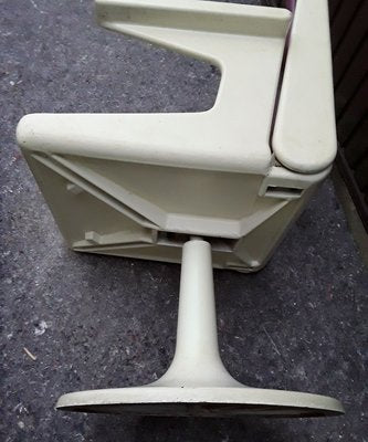 Desk Chair with Purple & White Plastic on Tulip Base, 1970s-HOI-778947