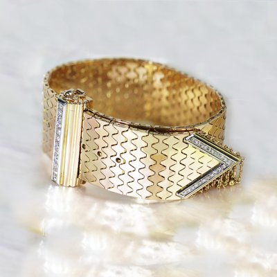 Diamonds 18 Karat Yellow Gold Belt Bracelet, 1950s-OLU-2042363