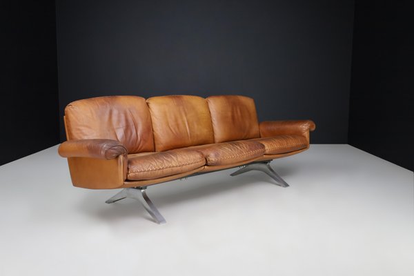 Ds-31 3-Seater Sofa in Patinated Cognac Leather from de Sede, Switzerland, 1970s-TRW-1719584