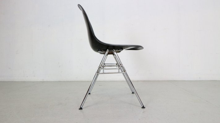 DSS Black Dining Room Chair by Charles & Ray Eames for Herman Miller, 1974-DT-2026174