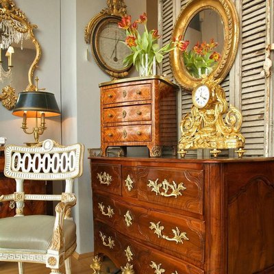 Early-18th Century French Regency Walnut & Gilt Bronze Commode-KMT-726886