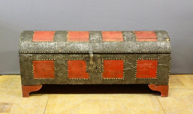 Early 18th Century Hammered Iron & Fir Chest-BCR-1315124