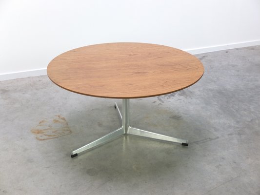 Early Round Teak Coffee Table by Arne Jacobsen for Fritz Hansen, 1960s-MHV-1275434