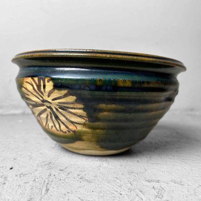 Early Shōwa Period Ceramic Japanese Bowl with Floral Pattern, 1950s-DWL-1821270