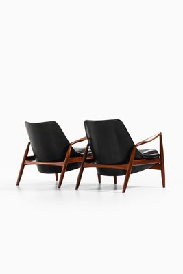 Easy Chairs in Teak and Original Black Leather attributed to Ib Kofod-Larsen, 1950s, Set of 2-SC-2032655