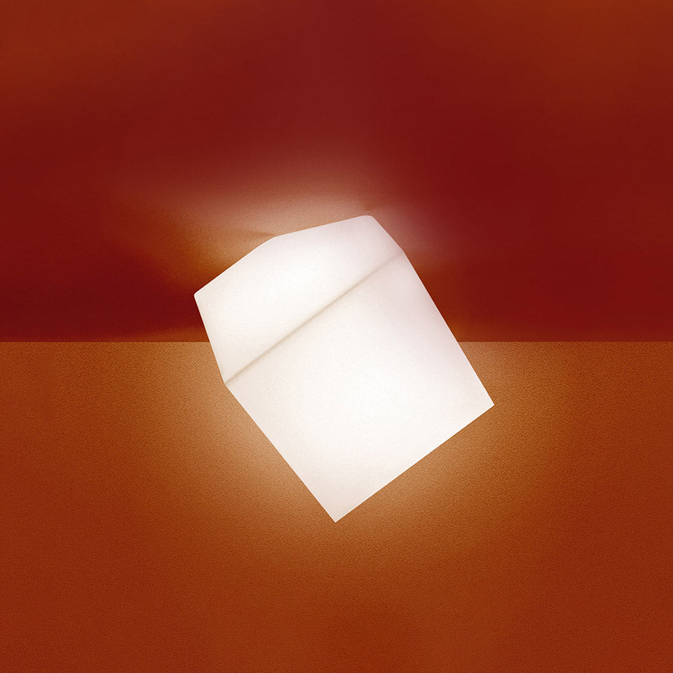 Edge 21 Wall/Ceiling Lamp by Artemide