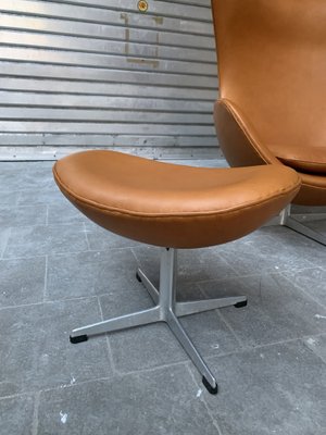 Egg Chair and Ottoman by Arne Jacobsen for Fritz Hansen, 1960s, Set of 2-ZM-1560004