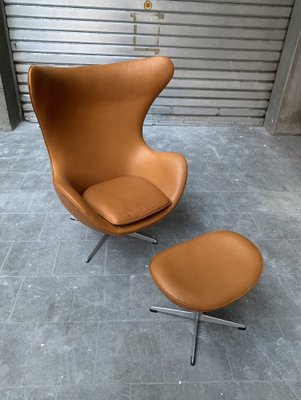 Egg Chair and Ottoman by Arne Jacobsen for Fritz Hansen, 1960s, Set of 2-ZM-1560004