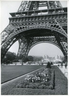 Eiffel Tower, Paris, 1955-DYV-701168