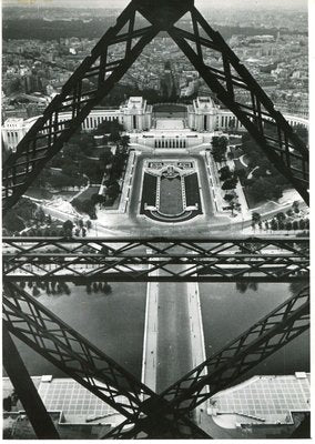 Eiffel Tower, Paris, 1955-DYV-701167