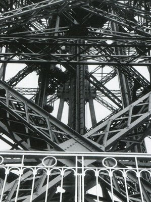 Eiffel Tower, Paris, 1955-DYV-701163