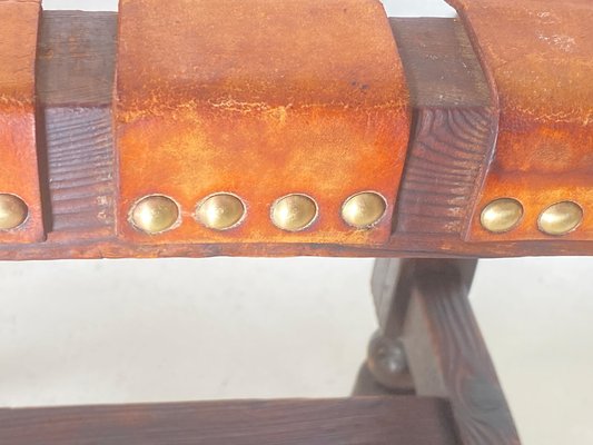 English Brown Stool in Wood and Leather with Twisted Legs, 20th Century-UR-1761238