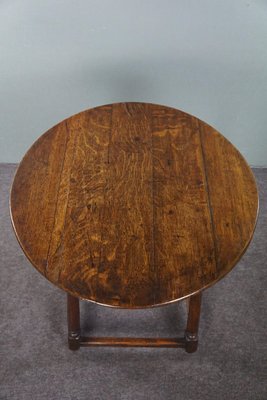 English Round Oak Side or Center Table, 18th Century-HPP-1779851