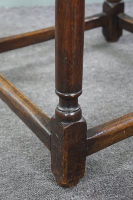 English Round Oak Side or Center Table, 18th Century-HPP-1779851