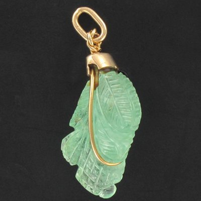 Engraved Emerald and 18 Karat Gold Pendant Charm, 1960s-OLU-896387