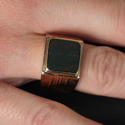 French 18 Karat Yellow Gold Signet Ring with Blood Jasper, 1960s-OLU-1781016