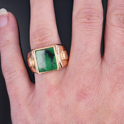 French 18 Karat Yellow Gold Signet Ring with Maw Sit Sit Jade, 1930s-OLU-1784785