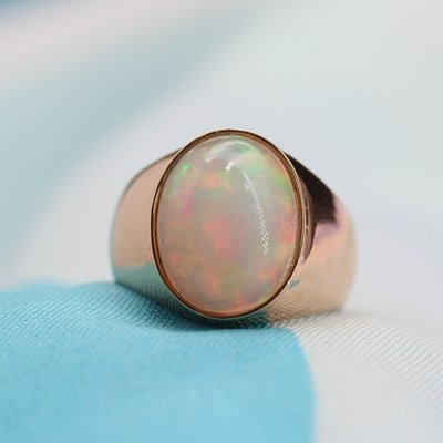 French 4.75 Carats Opal 18 Karat Yellow Gold Bangle Ring, 1960s-OLU-1718974