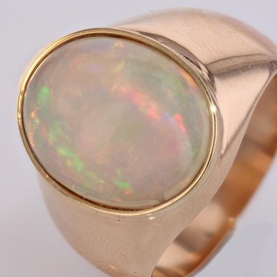 French 4.75 Carats Opal 18 Karat Yellow Gold Bangle Ring, 1960s-OLU-1718974