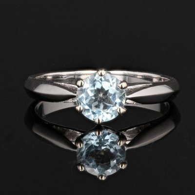 French Aquamarine 18 Karat White Gold Solitaire Ring, 1970s-OLU-1388185