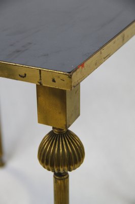 French Brass Nesting Tables with Mirrored Tops, 1950s, Set of 3-BHG-1048618