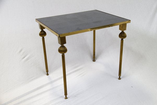 French Brass Nesting Tables with Mirrored Tops, 1950s, Set of 3-BHG-1048618