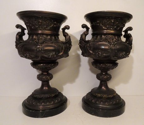 French Bronze & Patinated Cast Iron Medici Vases on Marble Bases, 19th Century, Set of 2-AWL-1317127